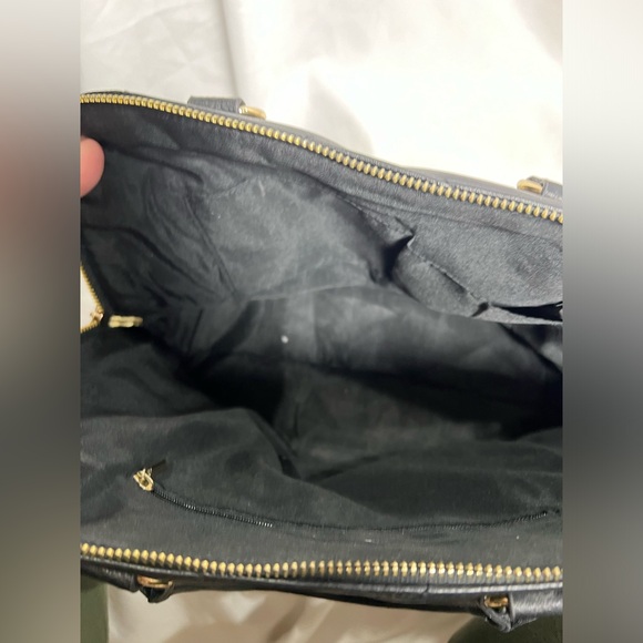 Warner Brothers DC Comic’s Classic Batman dome purse - Picture 6 of 10